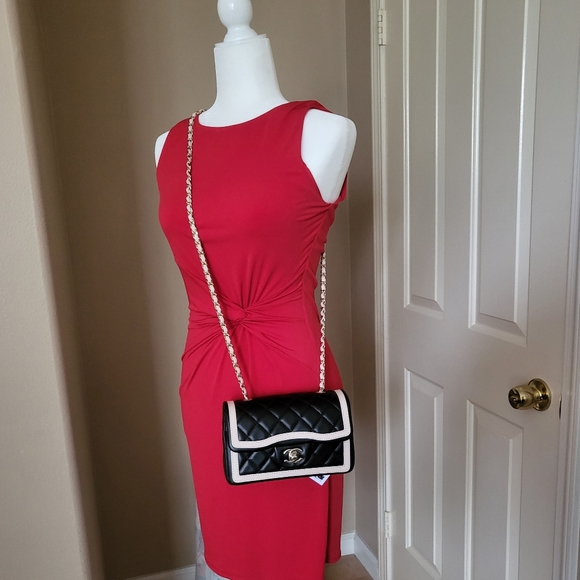 Brand new authentic Chanel two-tone mini flap bag from 23B - Picture 6 of 17